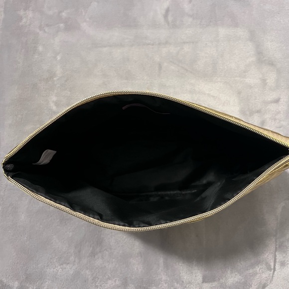 Juicy Couture Cosmetic Bag - Picture 8 of 8